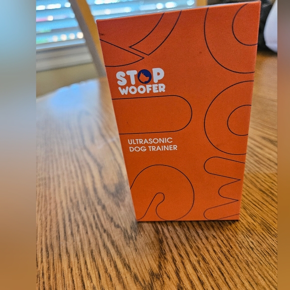 Stop Woofer Dog Bark No Shock Dog Trainer - Picture 2 of 2